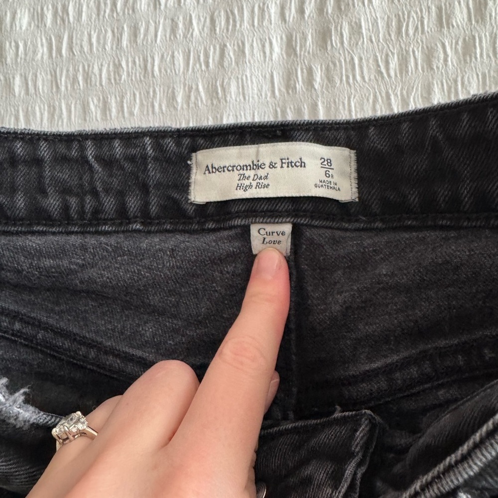 Abercrombie and fitch black “the dad” high rise curve love Jean size 28 (6) - Picture 4 of 11